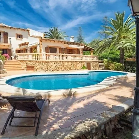 Schoenes Haus Mit Pool Direkt Am Holiday home